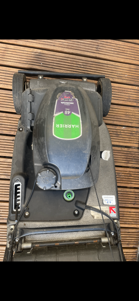Hayter harrier pro 48 self propelled lawnmower (Honda engine )