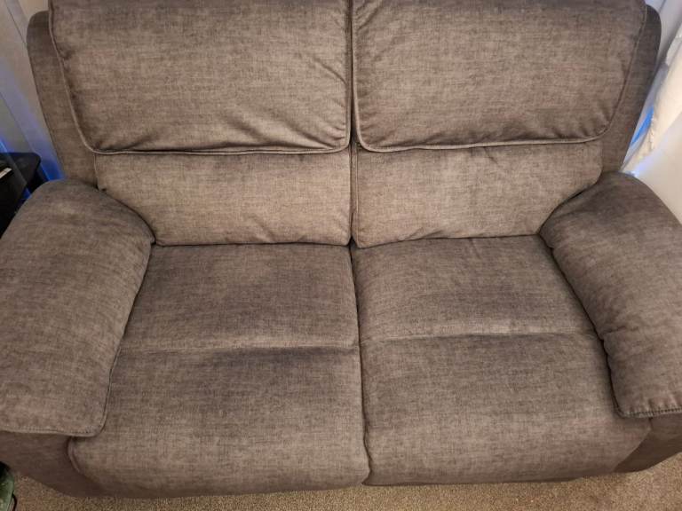 FREE 2 seater Electric recliner collect ASAP has fire labels 