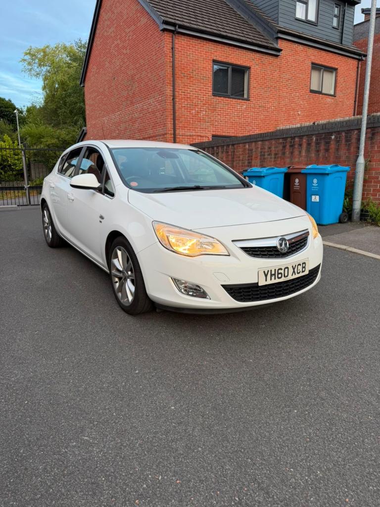 Vauxhall, ASTRA, Hatchback, 2010, Manual, 1598 (cc), 5 doors