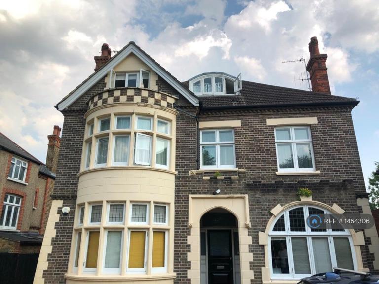 1 bedroom in The Avenue, Surrey, KT4 (#1464306)