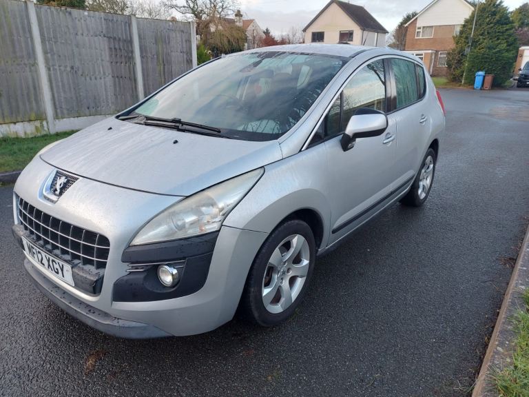 Peugeot, 3008, Hatchback, 2012, Manual, 1598 (cc), 5 doors