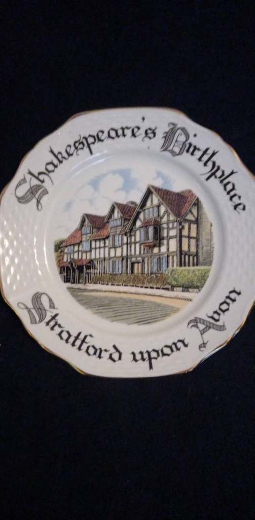 Shakespeare's Birthplace   Stratford-upon-Avon souvenir   Collector's Plate England - post all UK