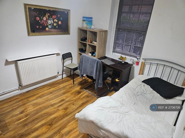 2 bedroom flat in Hargrave Place, London, N7 (2 bed) (#2736726)