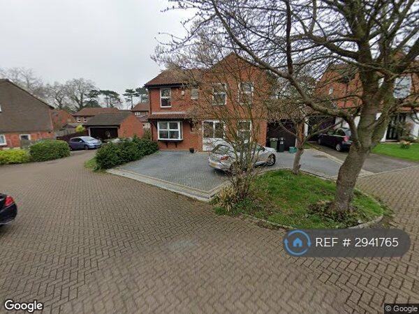4 bedroom house in Northcliffe Close, Worcester Park, KT4 (4 bed) (#2941765)