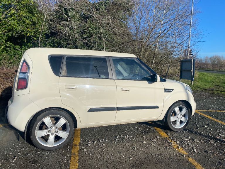 KIA SOUL 1.6 SHAKER 2009 REG PLATES INCLUDED 5 DOOR 1 OWNER MOT AUGUST 9TH 2026 LOW INSURANCE