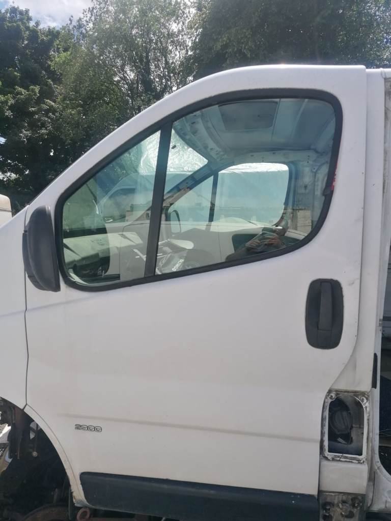 VAUXHALL VIVARO PASSENGERS SIDE DOOR 2001 - 2013 Also Works For Renault Trafic and Nissan Primastar