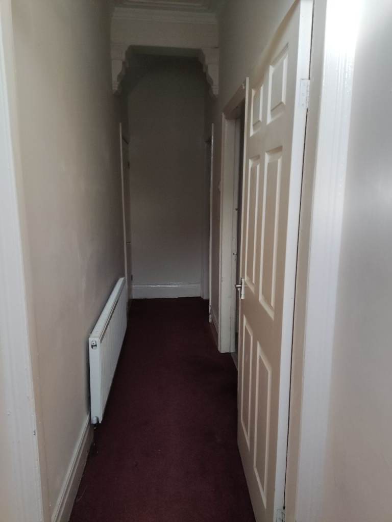 image for 2 bed flat for rent on High Street