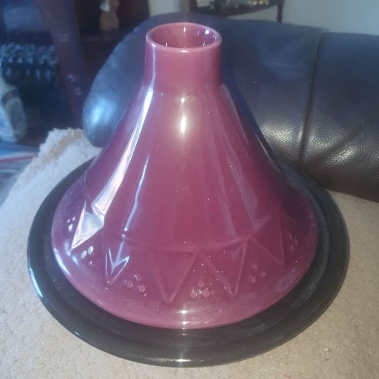 Purple & Black , Ceramic Tagine , 11 in Wide , 7 in Tall, VGC, Hardly Used, Clean, Very Useful.