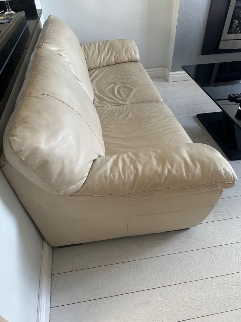 Nazzuri leather sofa