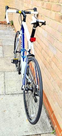 GIANT DEFY ALUXX SHIMANO CLARIS GROUPSET ALLOY CARBON FIBRE ROAD