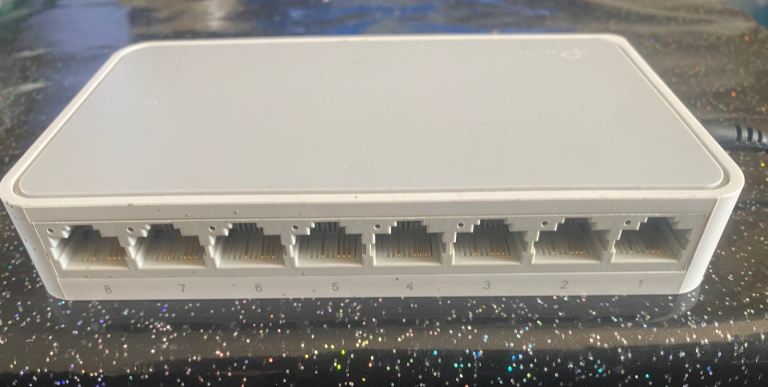 TP‑Link 8‑Port Network Switch – £5 (Collection Only, Isleworth)