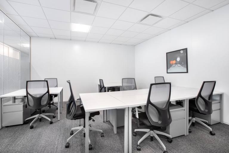 Birmingham - B4 6AF \ Private Office for 4 Workstations