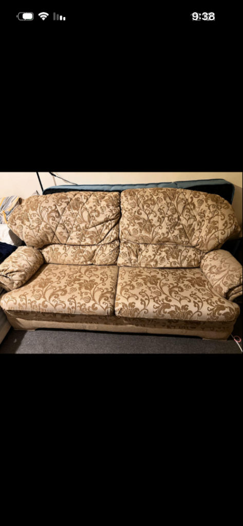  Free Sofa – Clean and Comfortable
