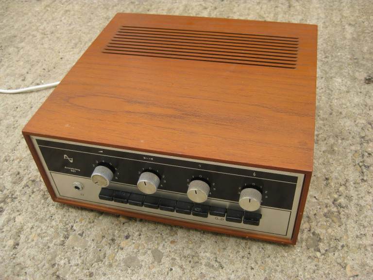 Armstrong 521 Vintage Amplifier in Wooden Case