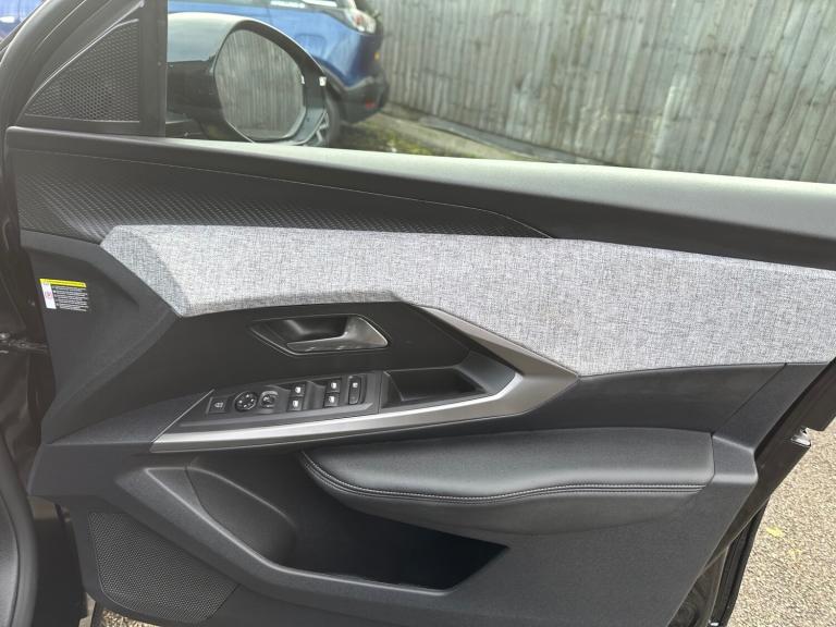 2025 Peugeot 3008 1.2 Hybrid 136 Allure 5dr e-DSC6 HATCHBACK Petrol Semi Automatic