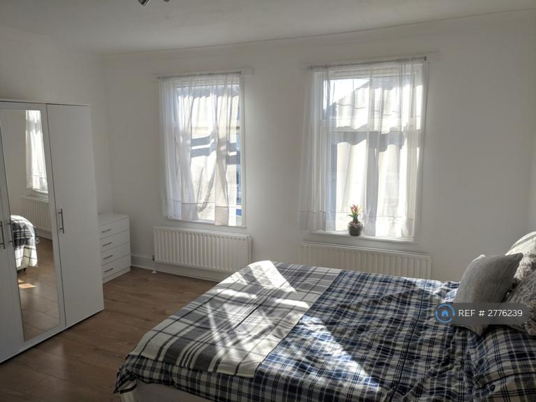 1 bedroom in Ripley Road, Belvedere, DA17 (#2776239)