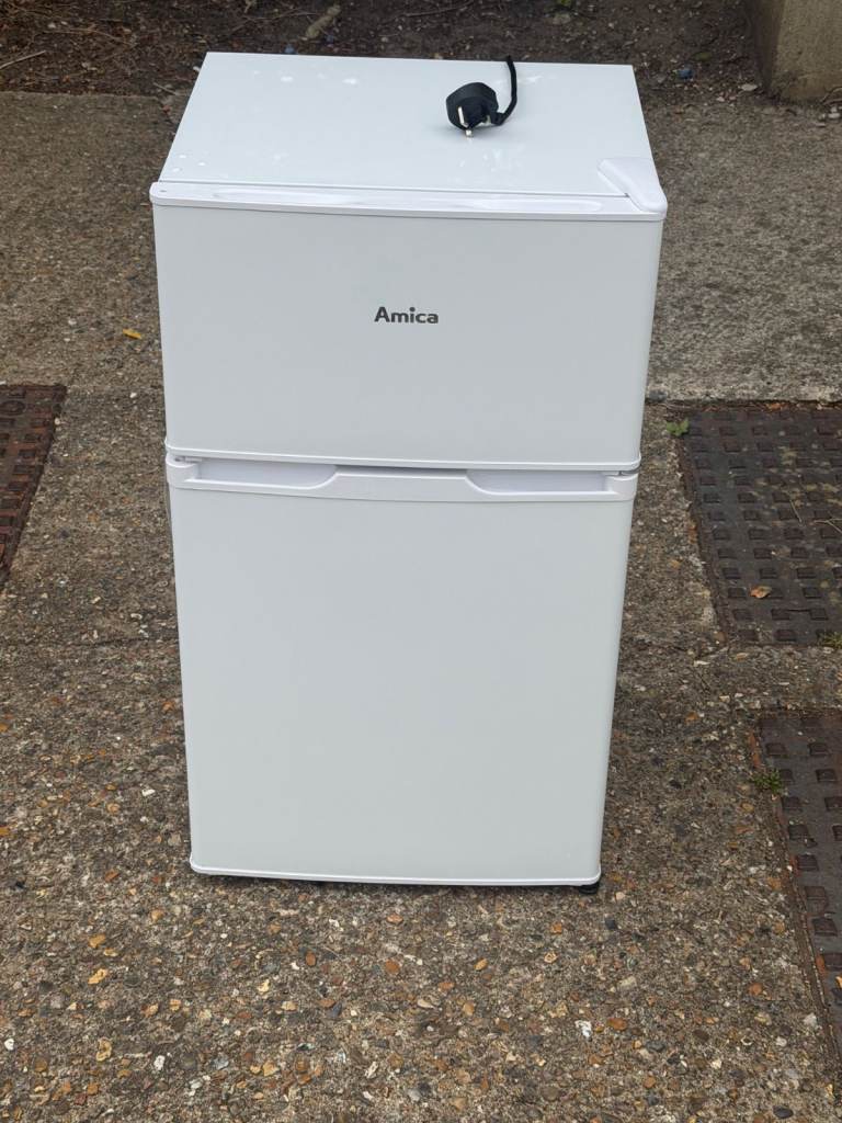Amica White Fridge Freezer - Good Condition