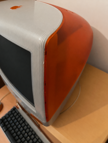 Apple iMac G3 Tangerine 333MHz 160MB RAM 6GB HDD OS X w/ Manuals