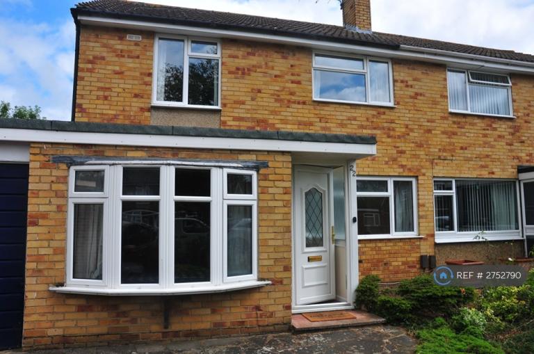 6 bedroom house in Moore Grove Crescent, Egham, TW20 (6 bed) (#2752790)