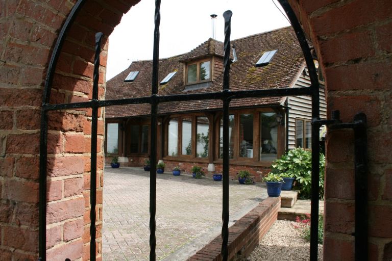 Stunning Large One Bed Annex 