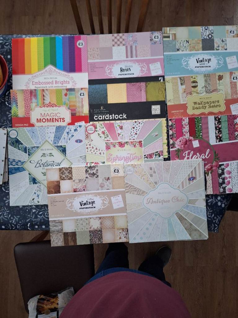Craft papers and toppers