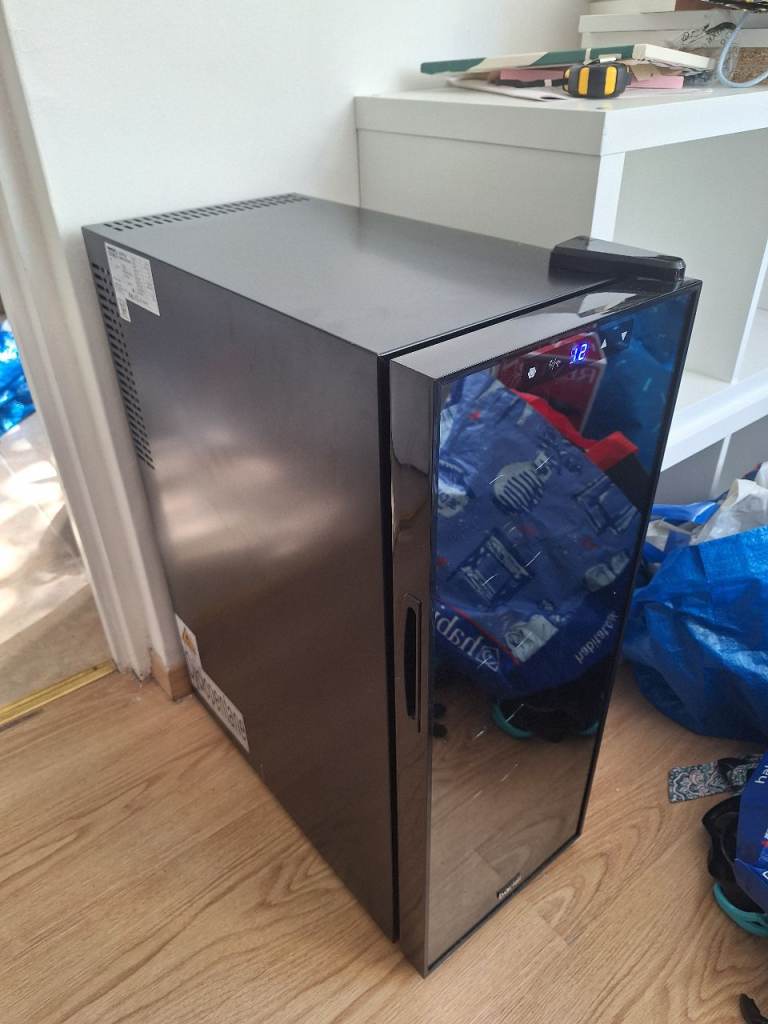 Baridi 12 Bottle Wine Fridge / Chriller