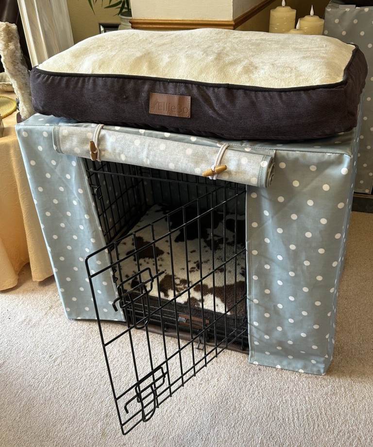 Dog Crate Medium with Cover and Pads