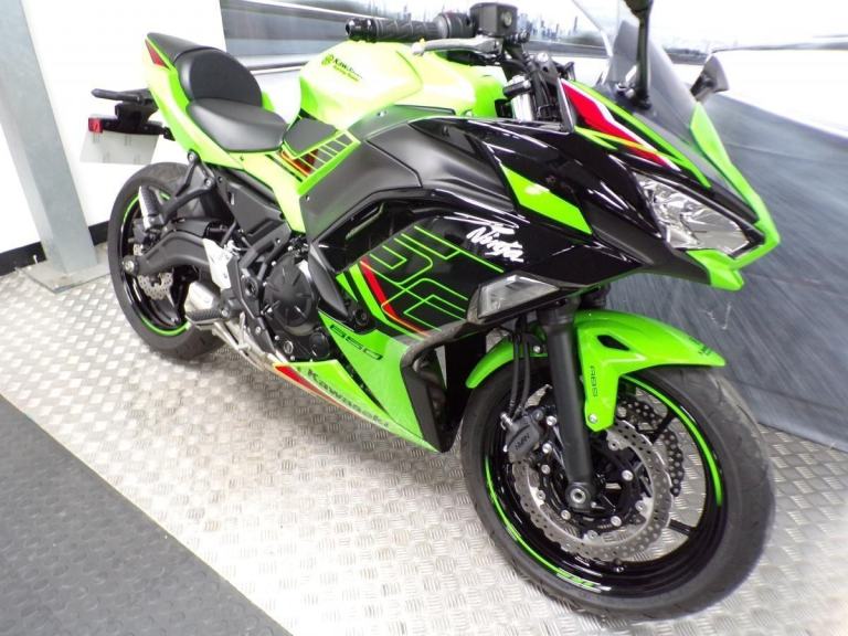 2023 KAWASAKI NINJA 650 WITH LOW MILEAGE