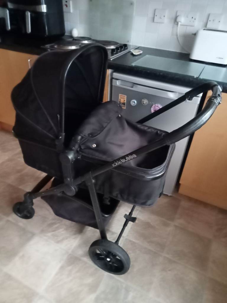 Ickle bubba travel system