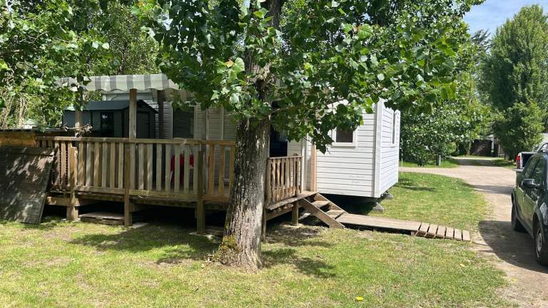 Beautiful Mobil Home on a welcoming three-star family campsite open year-round