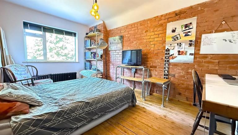 4 bedroom house to rent in B38 area