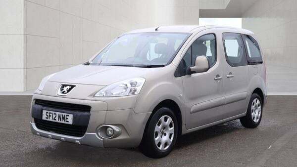 PEUGEOT PARTNER TEPEE 1.6 E-HDI AUTOMATIC, WHEELCHAIR ACCESS, LOW 62,176 MILES