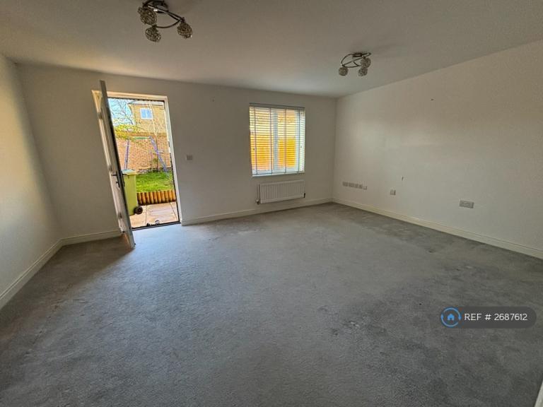 2 bedroom house in Christabel Close, Ebbsfleet Valley, Swanscombe, DA10 (2 bed) (#2687612)
