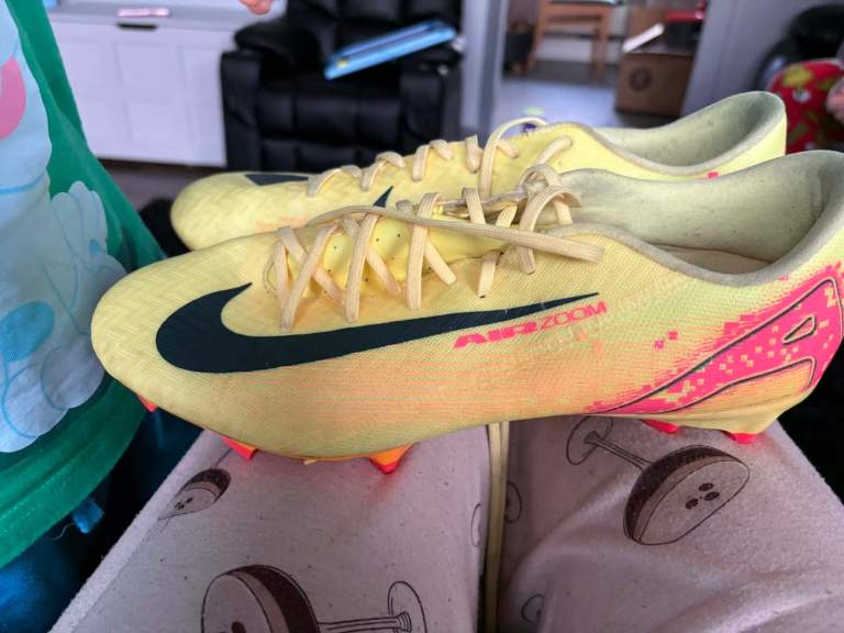 Men’s Nike football boots 