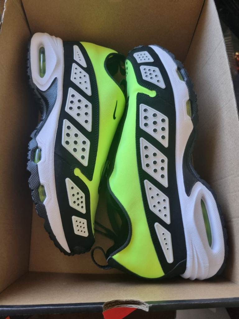 Nike Air Max SNDR size 7, £40