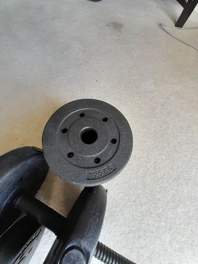 Dumbells and weight plates