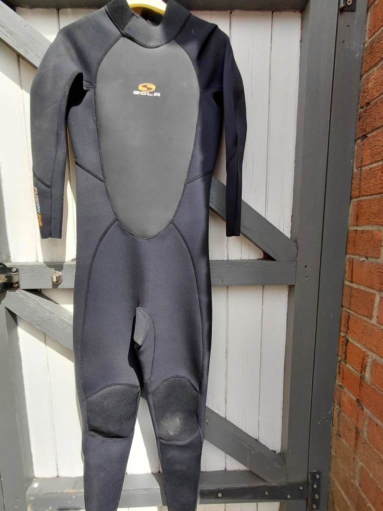 3 Adult wetsuits