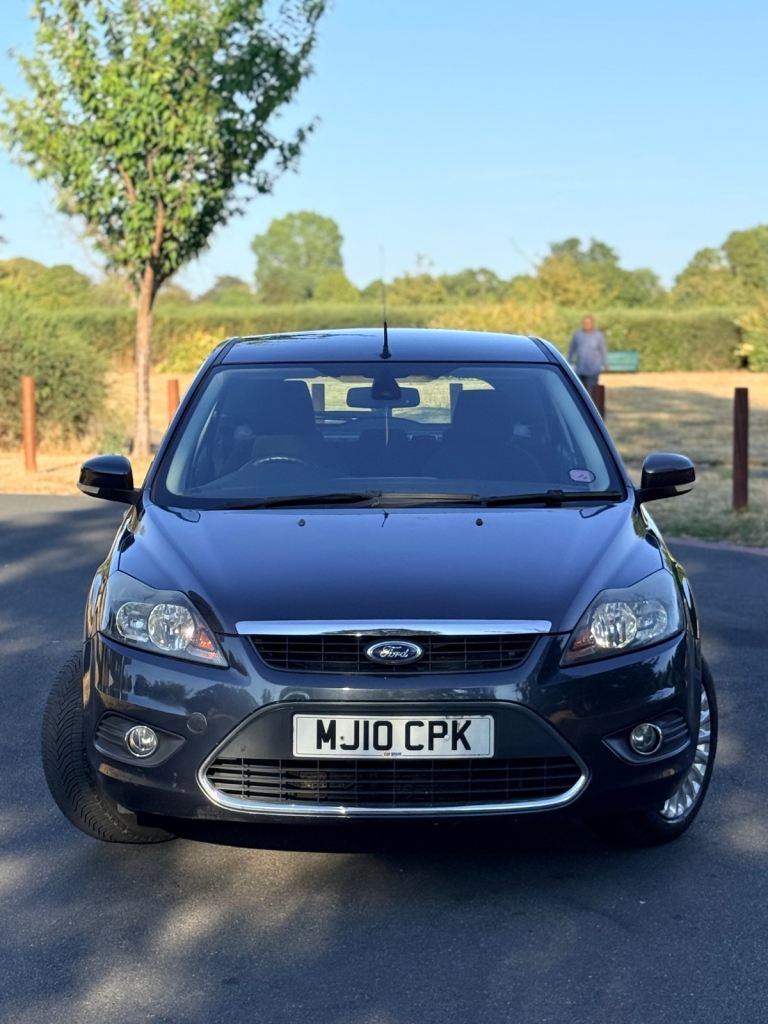 2010 Ford Focus Titanium 1.6L Automatic Full Ford Service History 68,000 Miles 1YR MOT  ONLY 1 OWNER