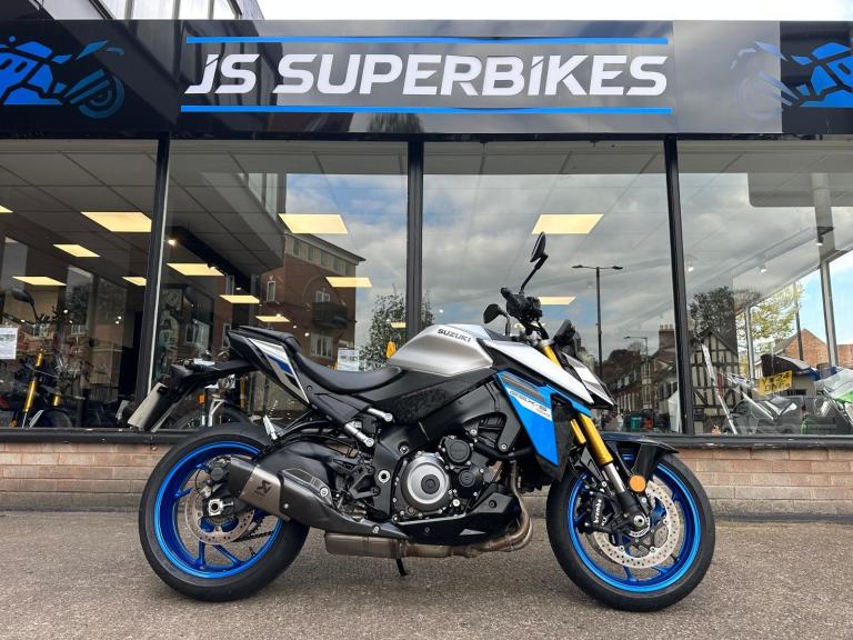 SUZUKI GSXS1000 RQM5 2025 - AKRAPOVIC EXHAUST - TFT DASH - 2640 MILES