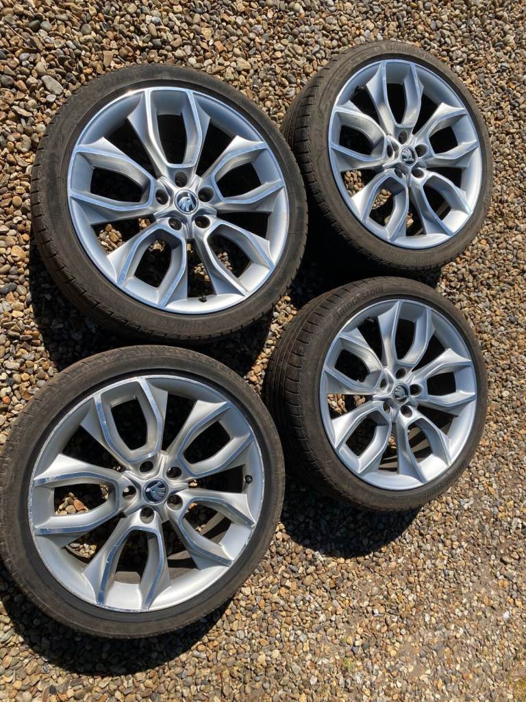 Skoda Karoq 19" Crater wheels x4 