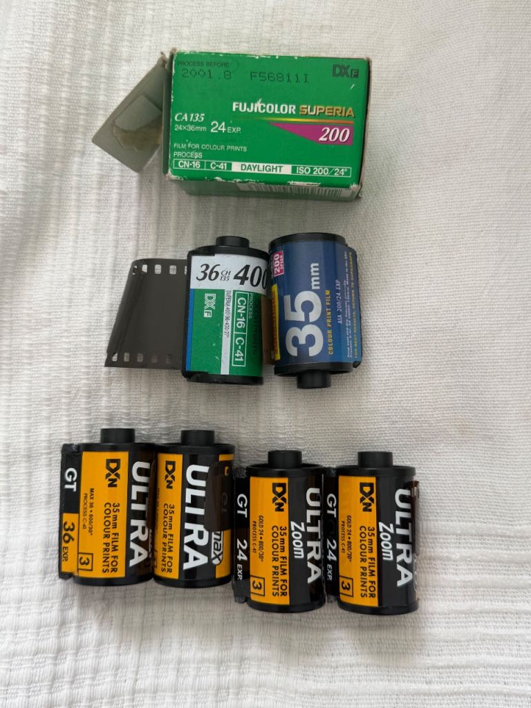 🎞️ Expired 35mm Film Bundle — 7 rolls