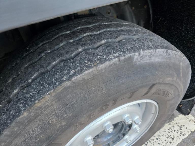 2015 Scania P320 6X2 Twin Wheel 27ft Curtainsider Body