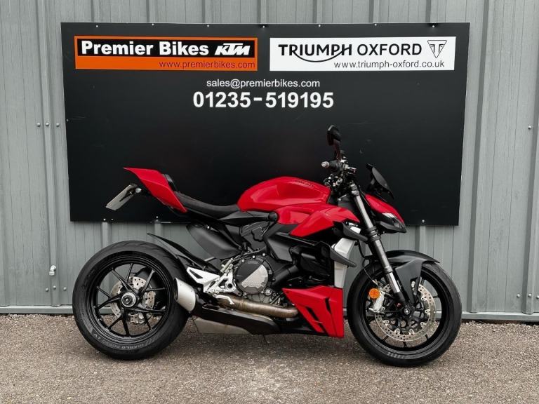 2022/71 Ducati Street Fighter V2 Motorcycle 