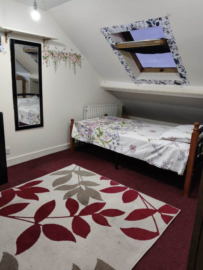 Large Loft Room Available to Rent, Affordable and Clean