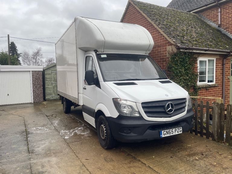 Mercedes-Benz Sprinter Luton van 2015