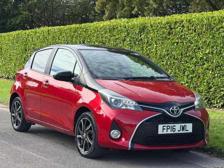 2016 Toyota Yaris 1.33 VVT-i Design 5dr HATCHBACK PETROL Manual