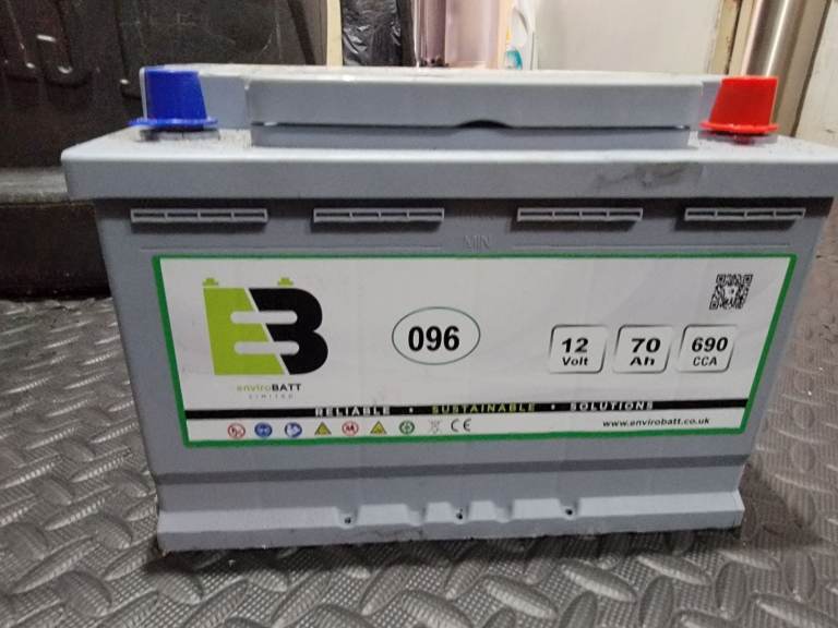 Car battery - with warranty 