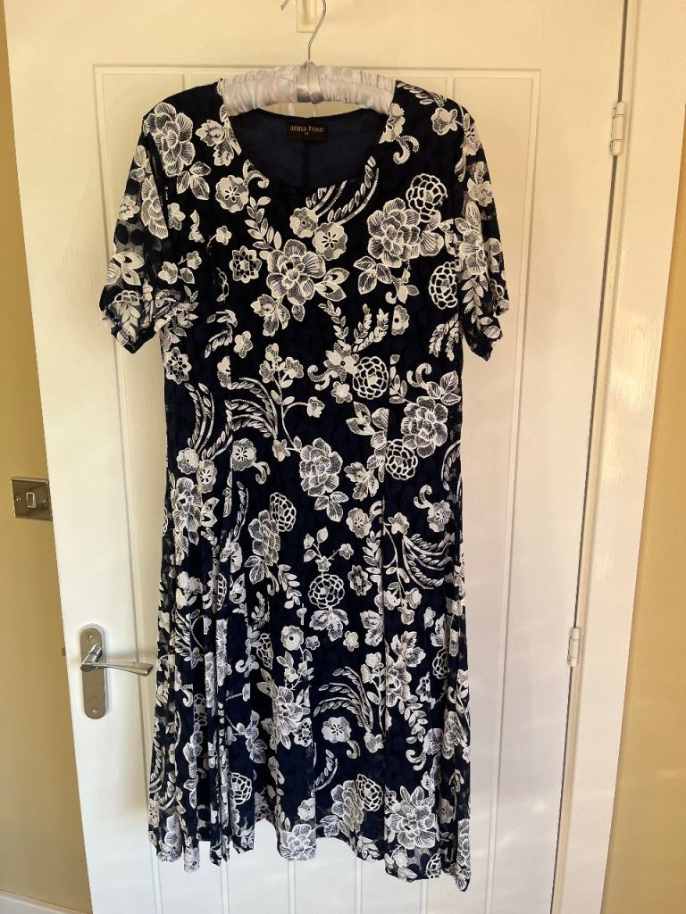 Anna Rose mid length dress