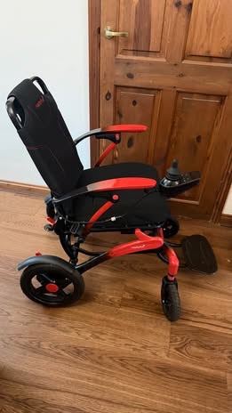 Welzo CarbonEdge Ultra-Light Folding Electric Wheelchair (red)