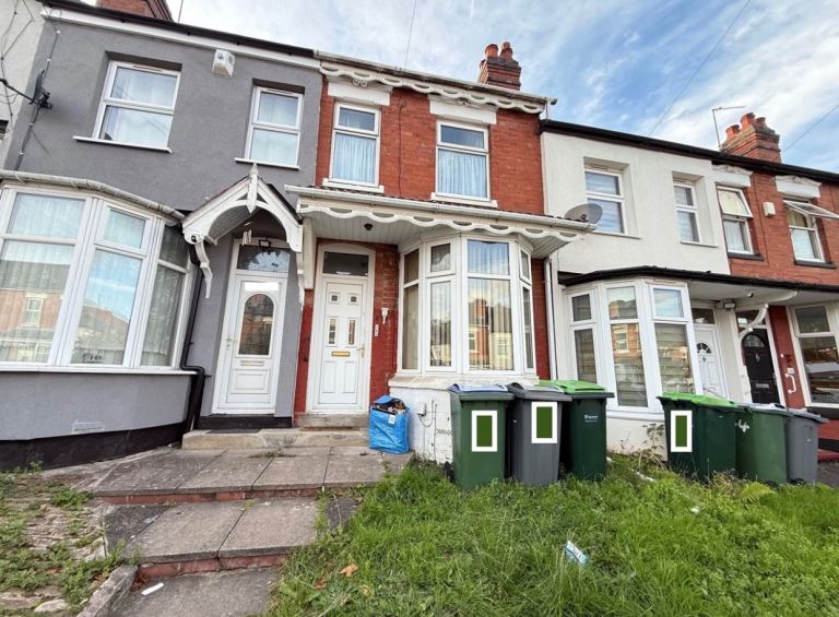 Three Bedroom Smethwick Property for Rent Sandwell 